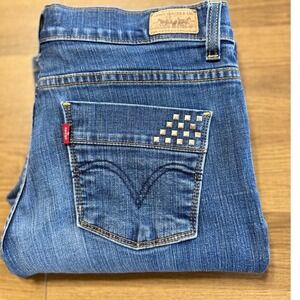 Levi's Women's Perfectly Slimming Straight 512 Jeans Medium Wash  Pockets  6M